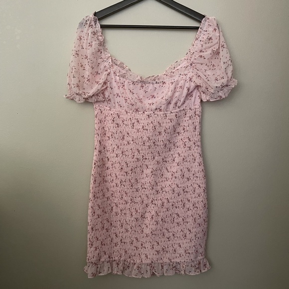 Winie & Co Dresses & Skirts - Winnie & Co pink floral dress